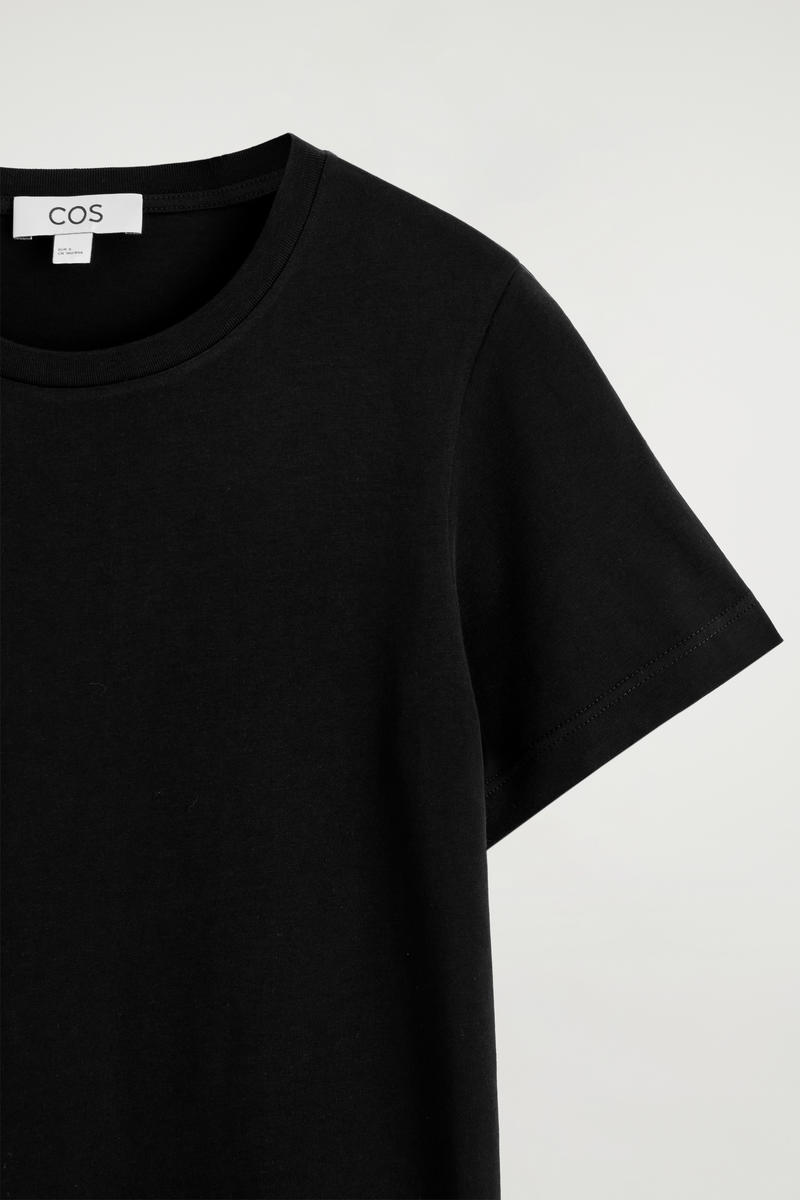 COS コットン クルーネックTシャツ