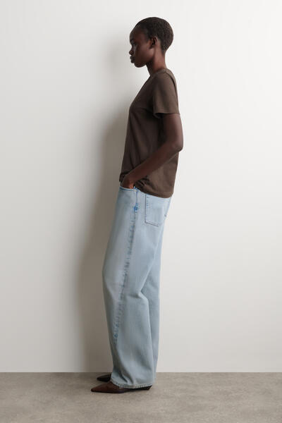 COS コットンVネックTシャツ