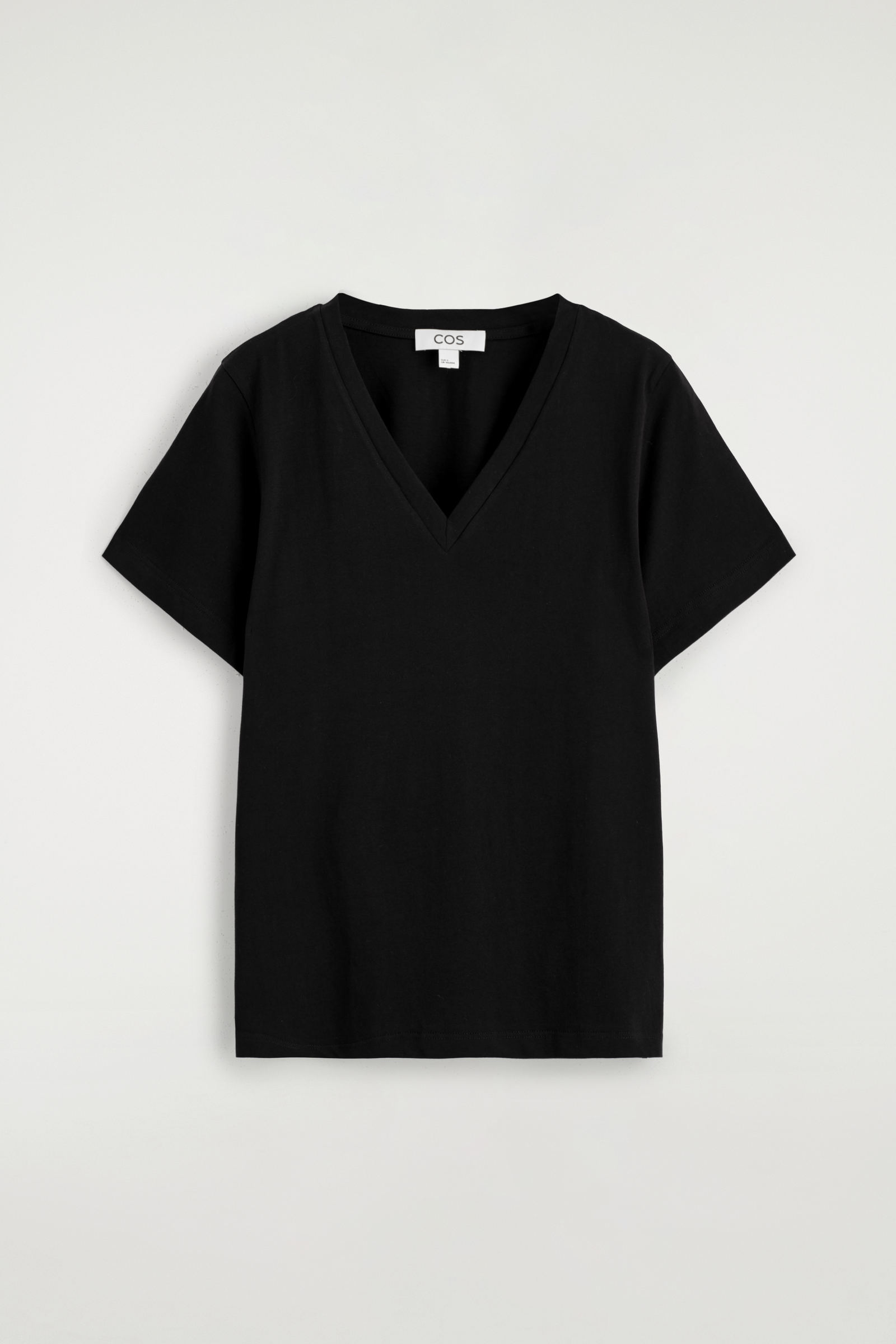 COTTON V-NECK T-SHIRT コットンVネックTシャツ ブラック｜COS コス