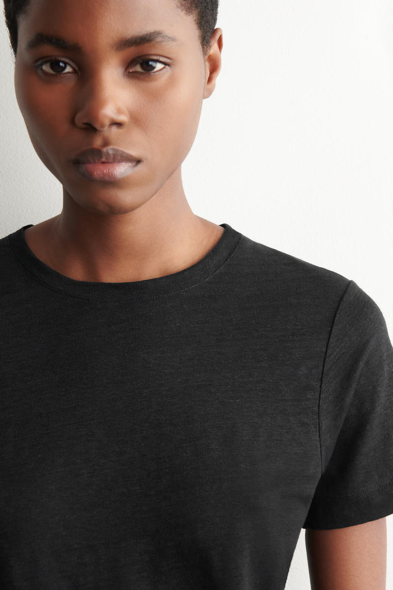 COS クルーネック リネン Tシャツ