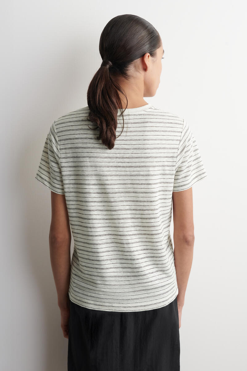 COS クルーネック リネン Tシャツ