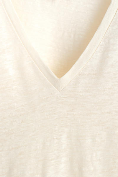 COS VネックリネンTシャツ