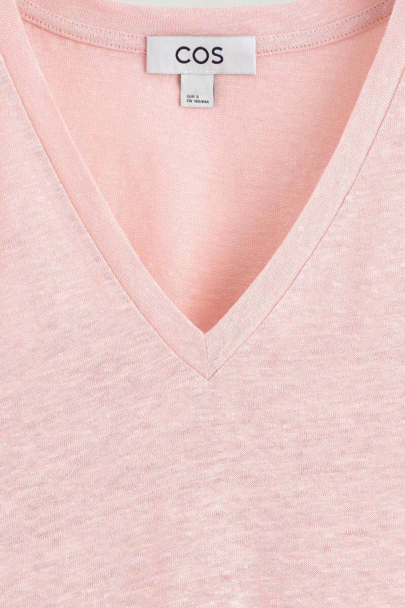 COS VネックリネンTシャツ