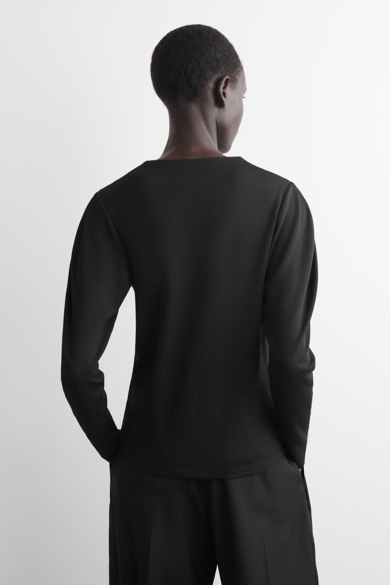 COS ラウンドスリーブのトップス