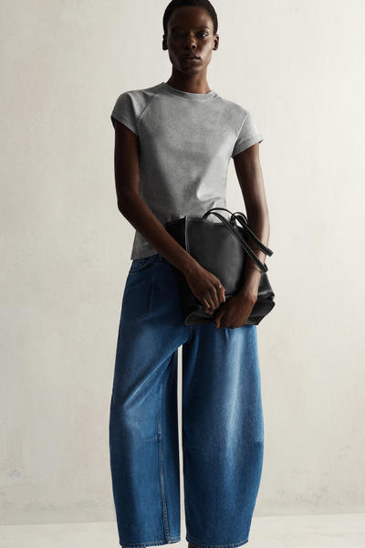 COS スリムフィット コットンTシャツ