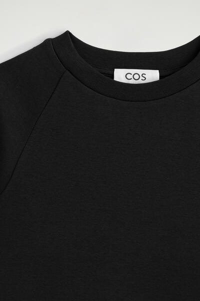 COS スリムフィット コットンTシャツ