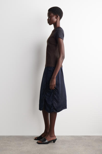 COS スリムフィット コットンTシャツ