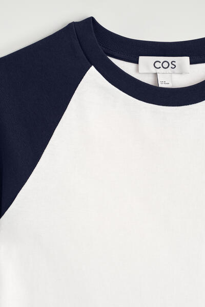 COS スリムフィット コットンTシャツ