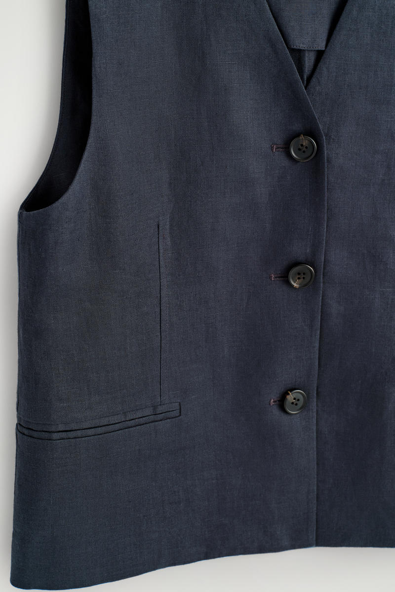 COS リネンベスト