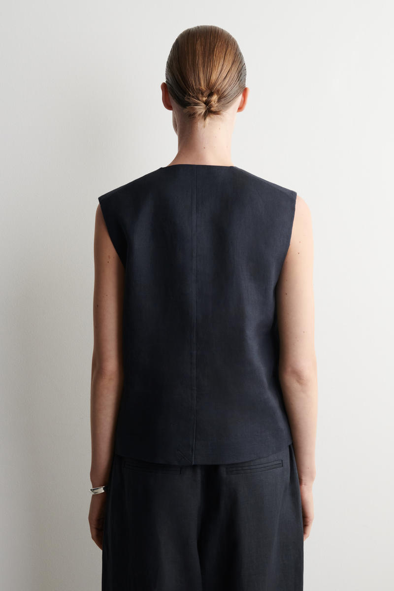 COS リネンベスト