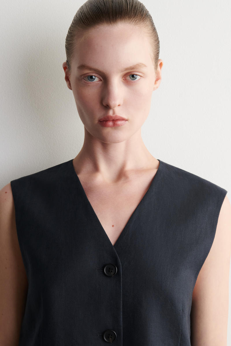 COS リネンベスト