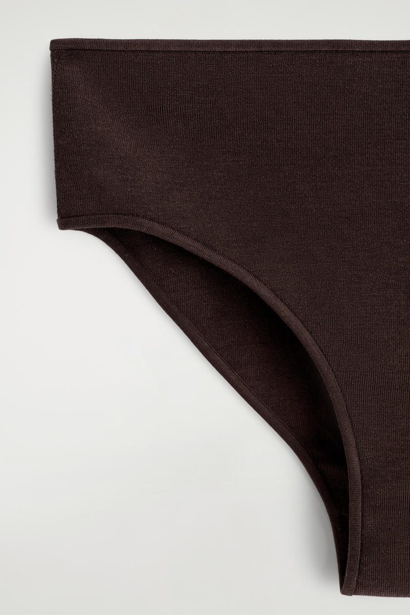 COS リブ編みシルク マイクロショーツ