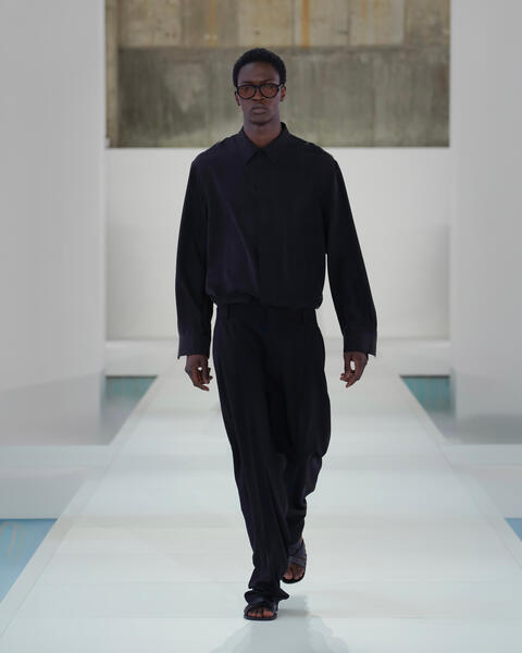 COS テーラード シルクシャツ