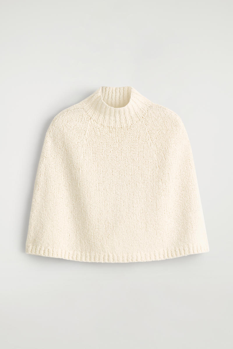 COS チャンキーニットケープ