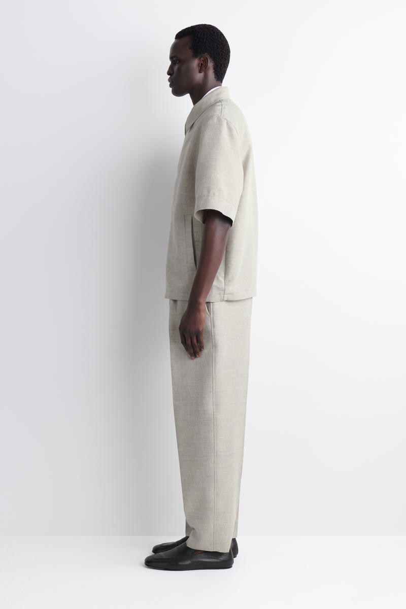 COS リネンウール 半袖ジップアップシャツ