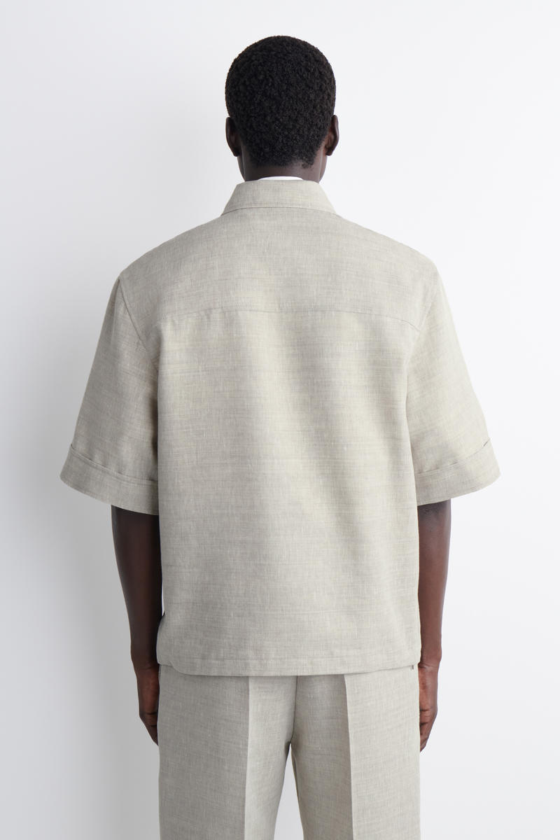 COS リネンウール 半袖ジップアップシャツ