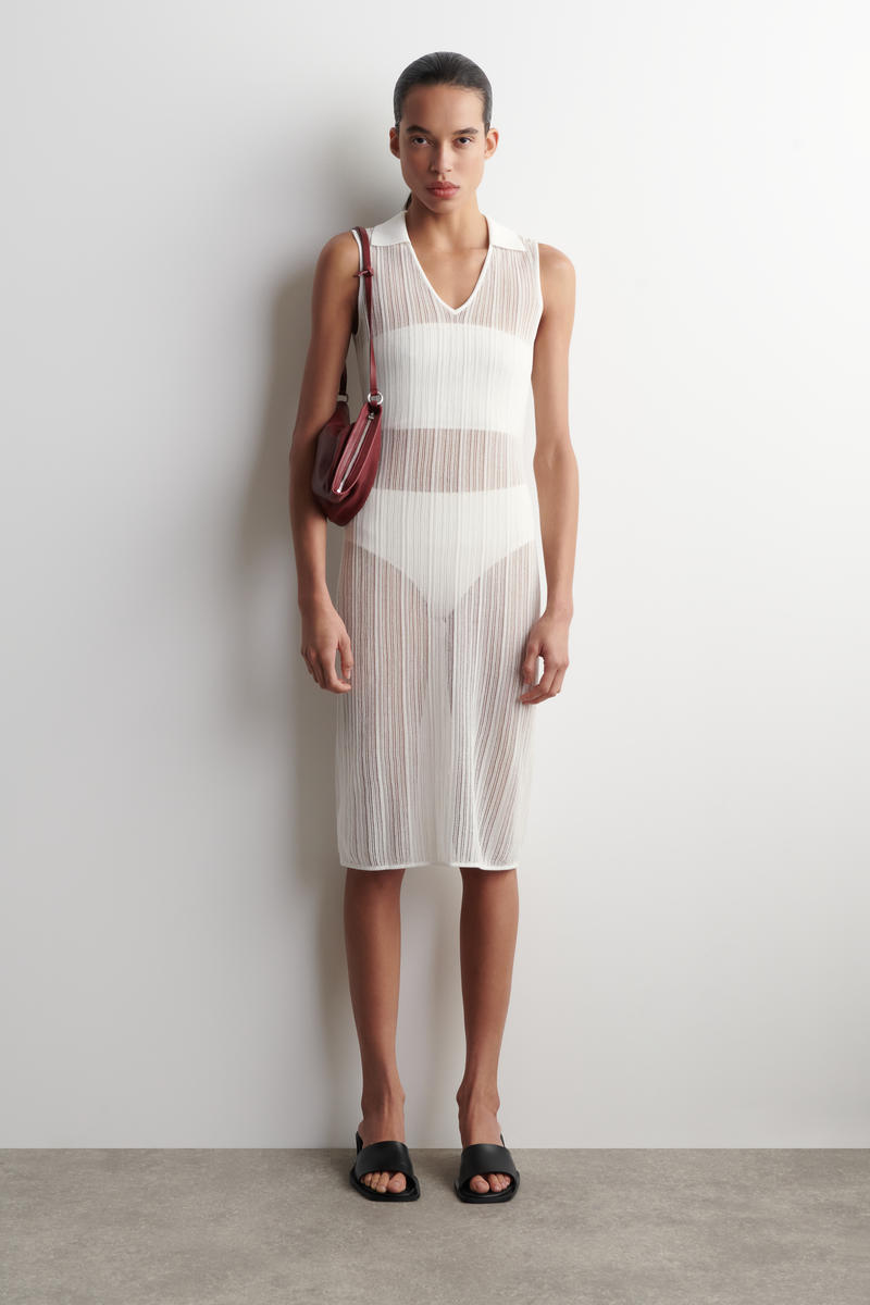 COS ツイスト ミニ クラッチバッグ - レザー