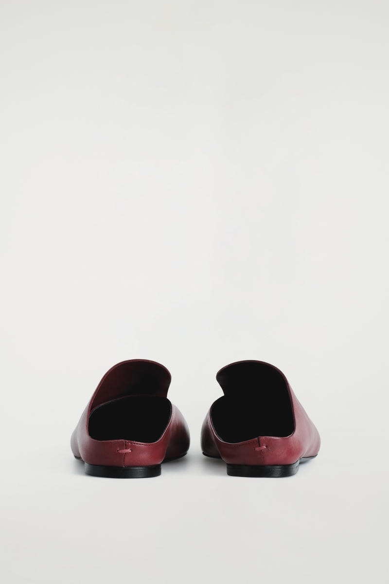 COS ドレープレザーミュール