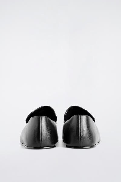 COS スリムレザーローファー