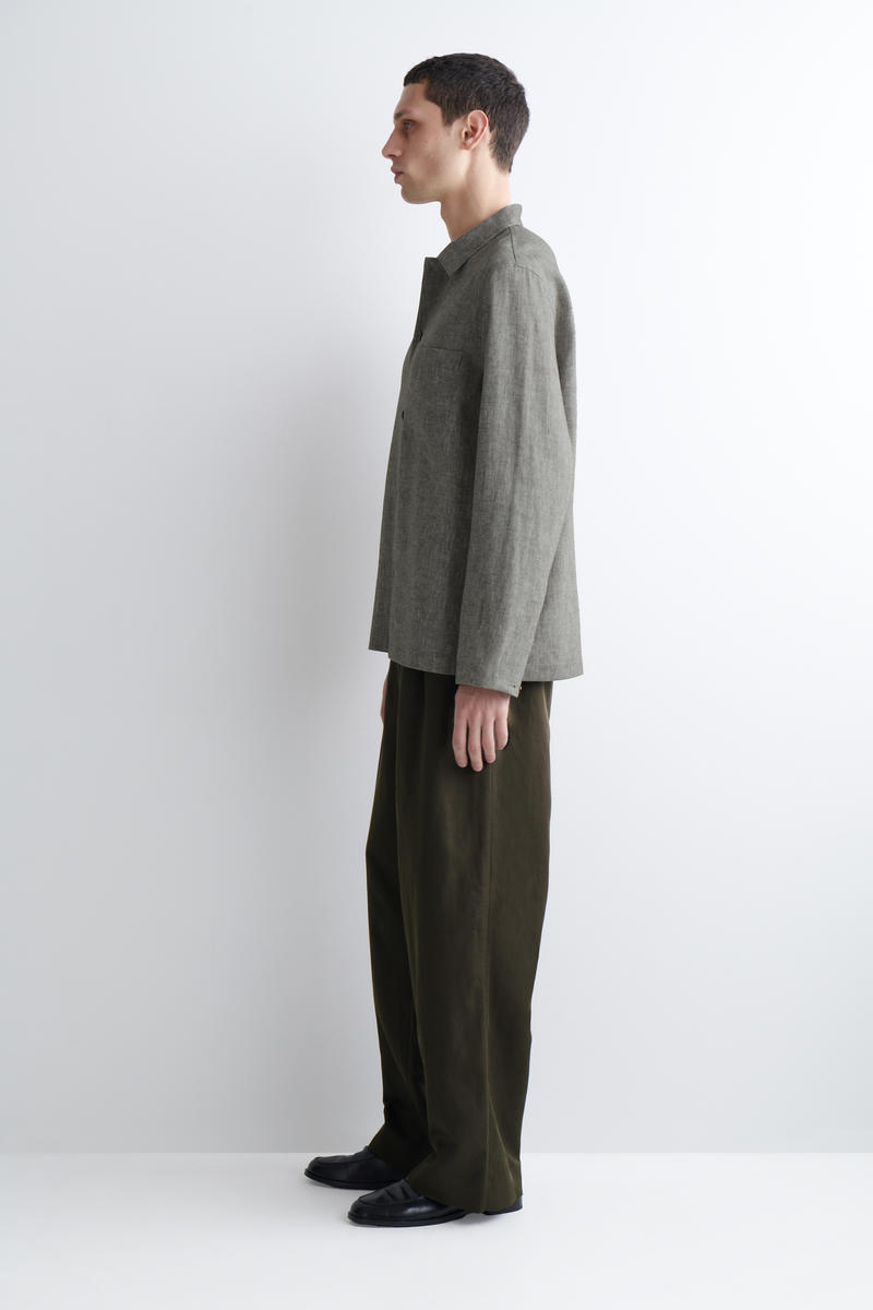 COS リラックスリネンシャツ