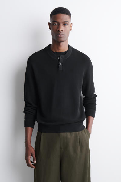 COS ニットコットン ヘンリートップス