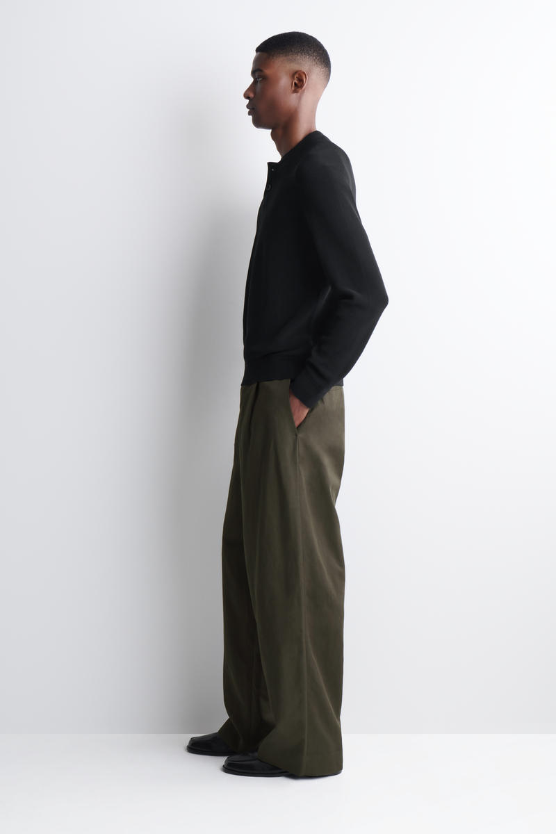 COS ニットコットン ヘンリートップス