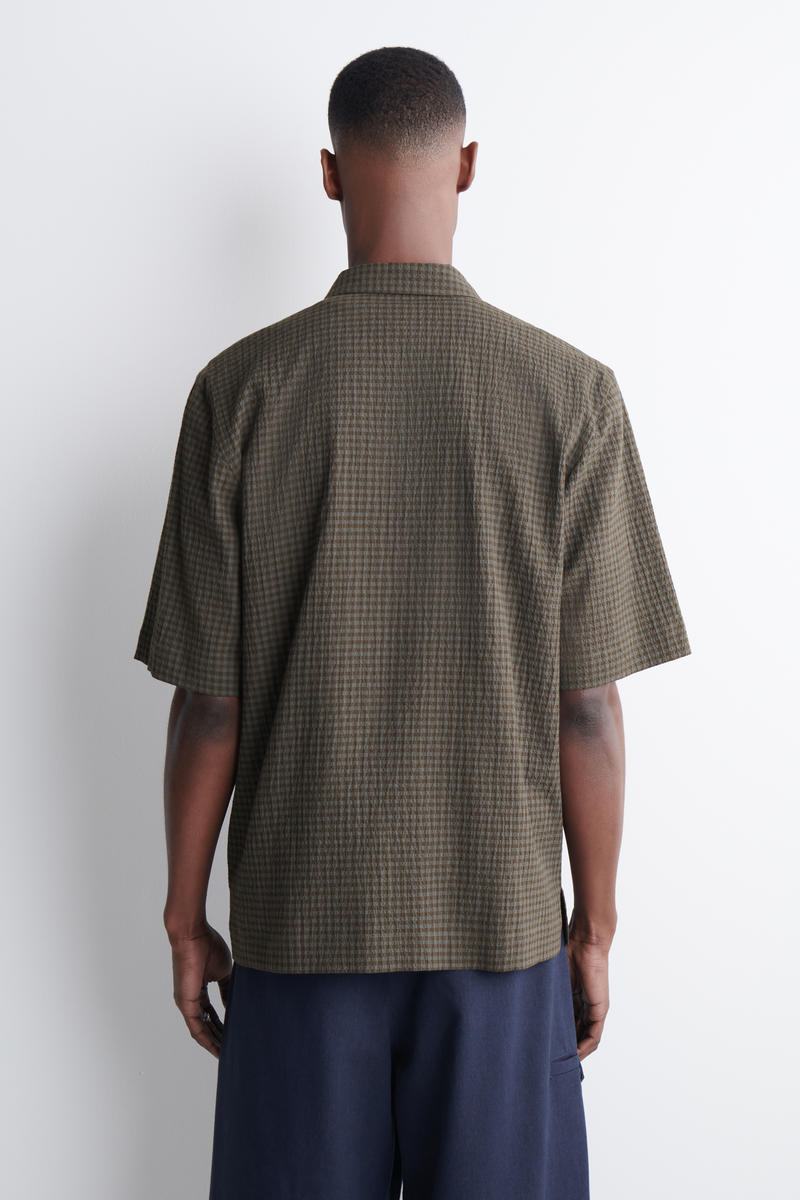 COS シアサッカー　リゾートシャツ