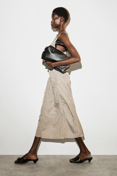 COS ギャザードシルクナイロンスリップドレス