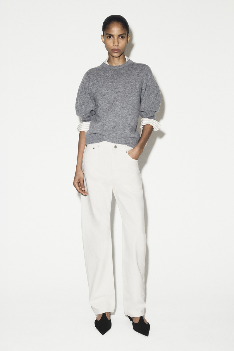 COS バルーンスリーブ メリノウールセーター