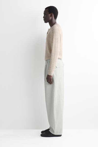 COS カシミアリネンヘンリーネックTシャツ