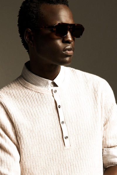 COS カシミアリネンヘンリーネックTシャツ