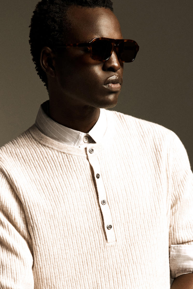 COS カシミアリネンヘンリーネックTシャツ