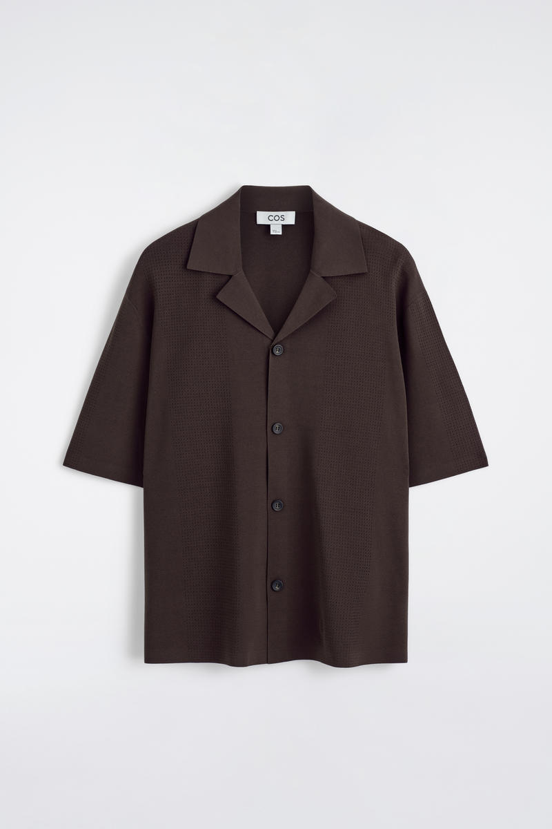 COS パンチング加工 半袖ニットシャツ