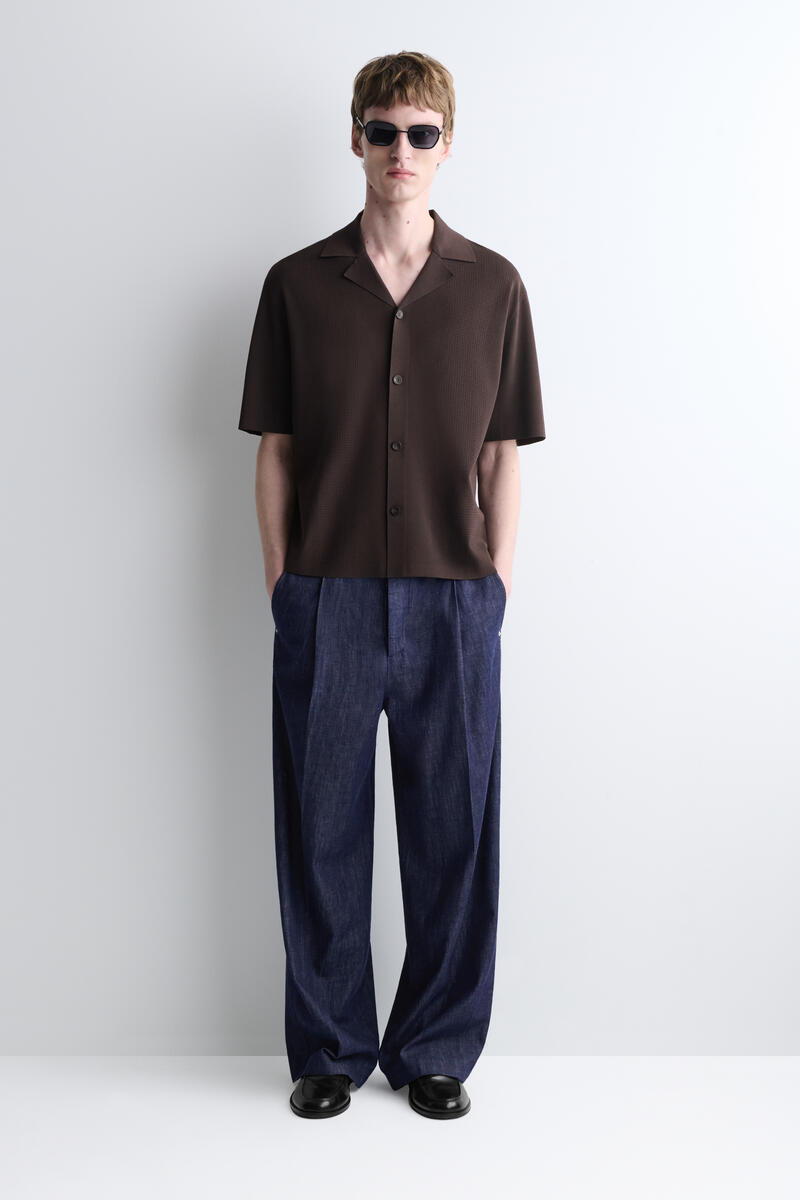 COS パンチング加工 半袖ニットシャツ