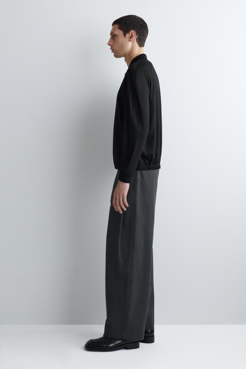 COS ウールジャージ ボンバージャケット