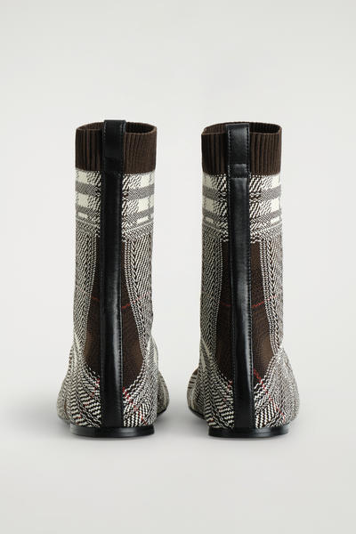 COS チェックニットソックスブーツ