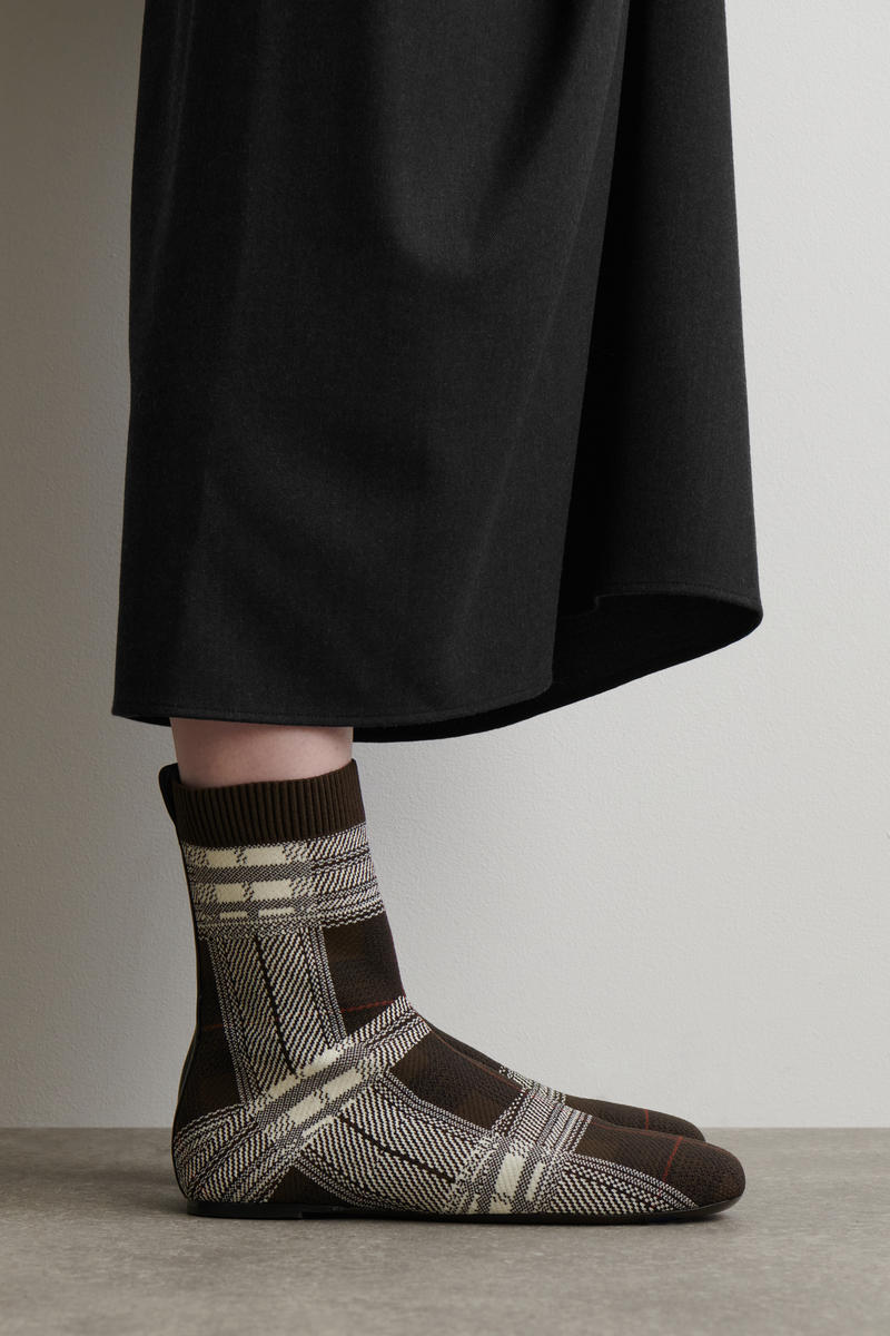COS チェックニットソックスブーツ