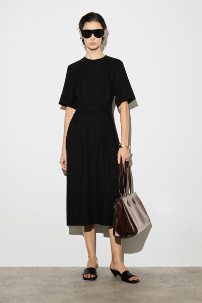 COS ベルトディテール　ミディTシャツワンピース