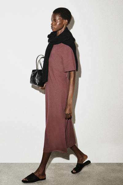 COS ベルトディテール　ミディTシャツワンピース