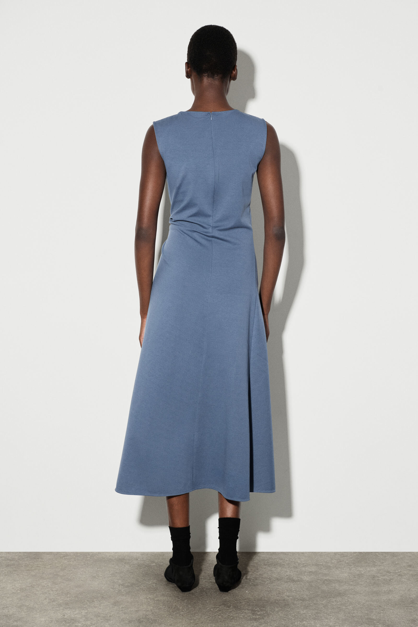 TWIST-DETAIL JERSEY MIDI DRESS ツイストディテール ジャージーミディ