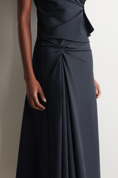 COS ツイストディテール ジャージーミディスカート