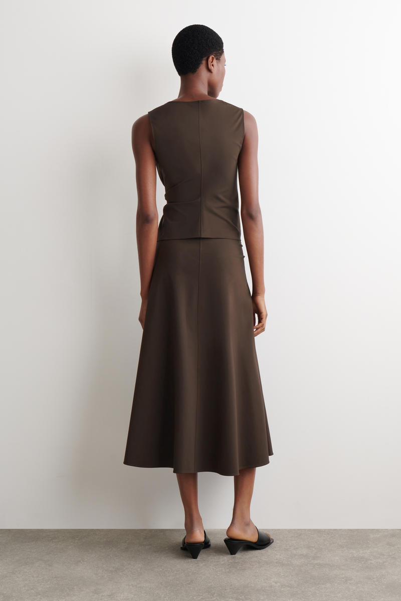 COS ツイストディテールジャージーミディスカート