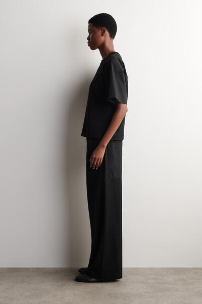 COS ポプリンパネル ジャージーTシャツ