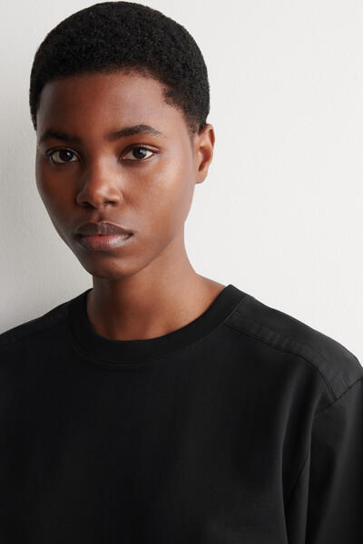 COS ポプリンパネル ジャージーTシャツ