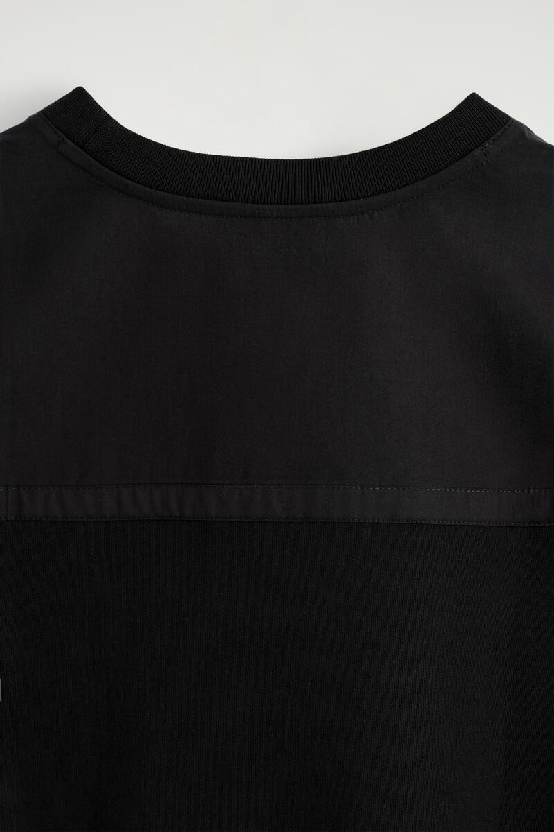 COS ポプリンパネル ジャージーTシャツ