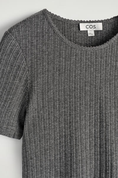 COS ポイントルニットTシャツ