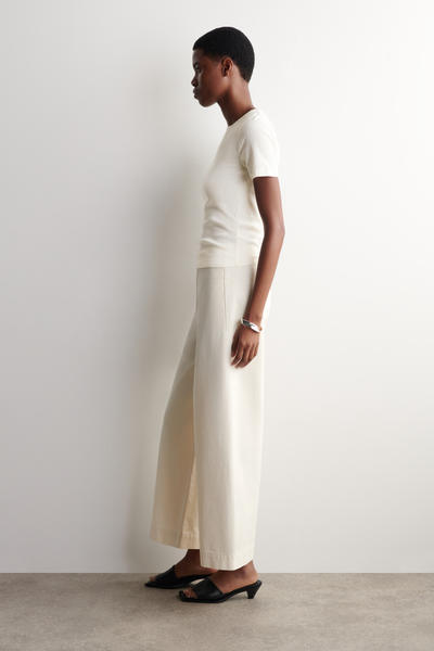 COS ポイントルニットTシャツ