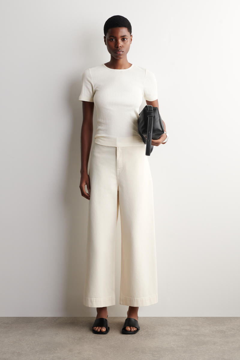 COS ポイントルニットTシャツ