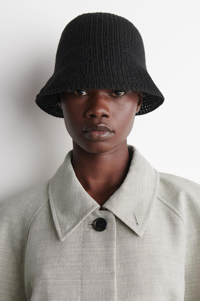 COS オープンニット バケットハット