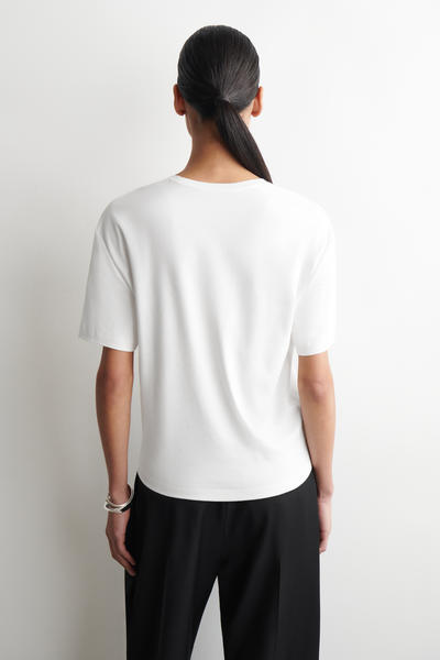 COS スクープネック コットンTシャツ